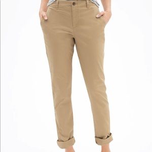 GAP girlfriend chino khaki pants